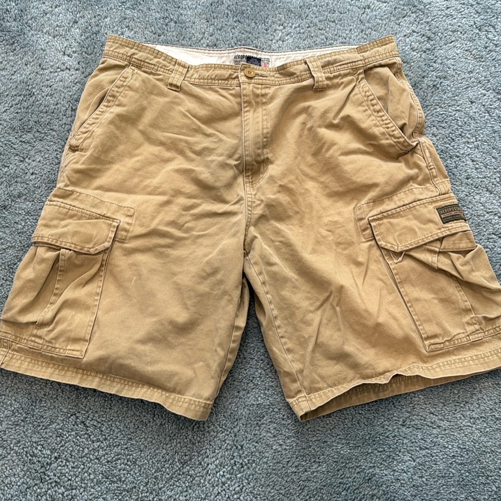 Men’s Aeropostale cargo shorts